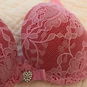 Victoria’s Secret - sexy little things 34B